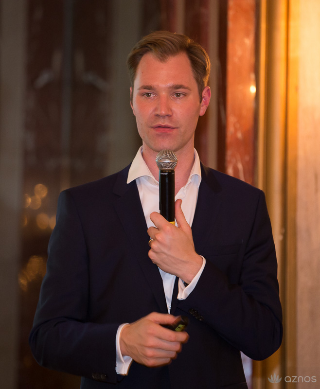Julius Van De Laar Photo From Smx Paris 14 Of Net